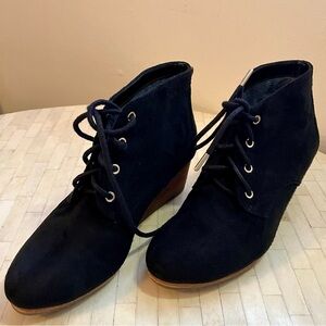 Dr. Scholl's Black Lace-Up Ankle Booties